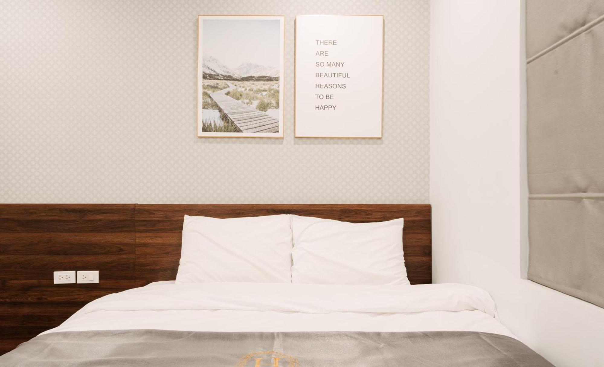 Hi-Home Suites - The West Lake Xuan Dieu Hanoi Buitenkant foto